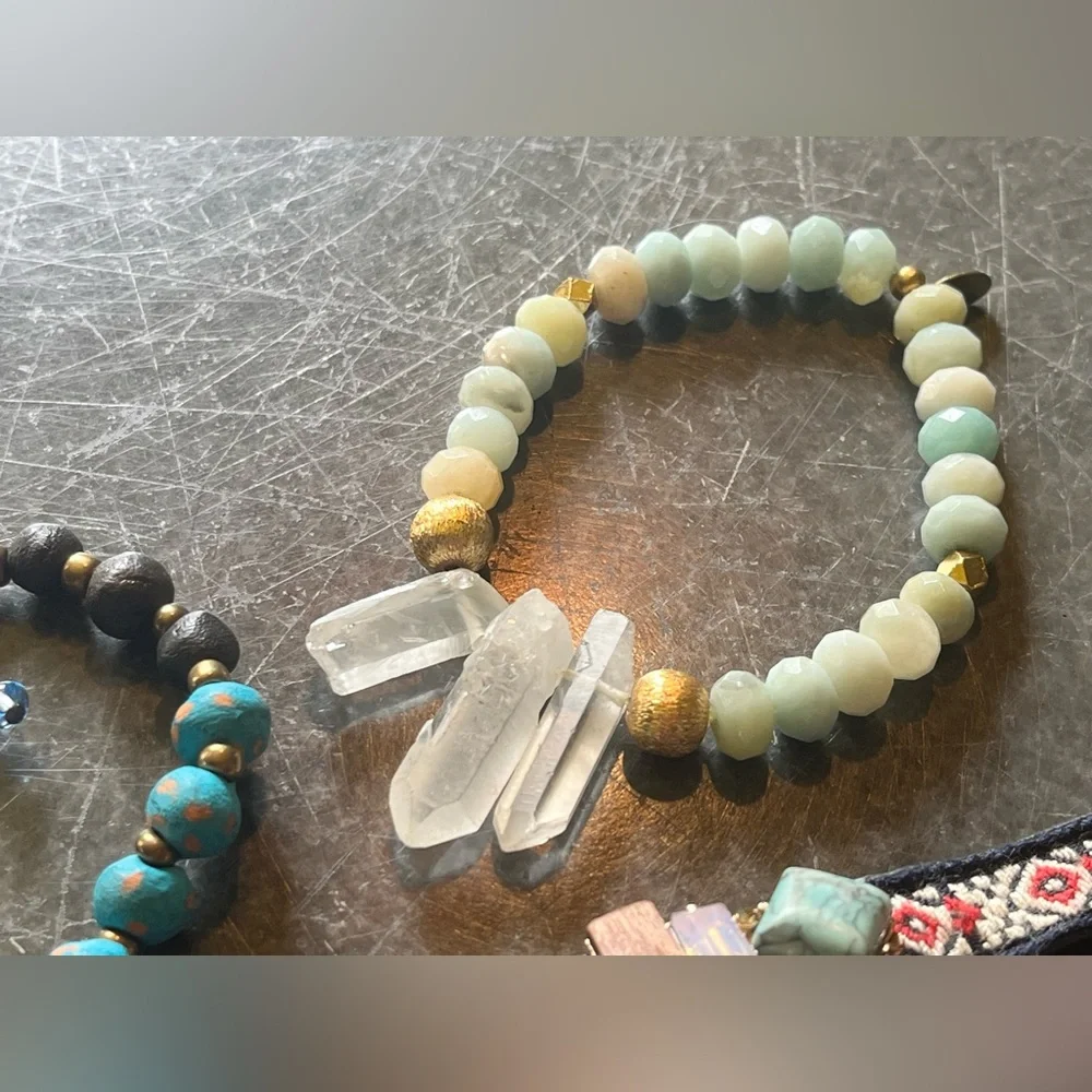 Women’s bundle of ten bracelets. Quartz, stone, beads, multicolored - Picture 6 of 10